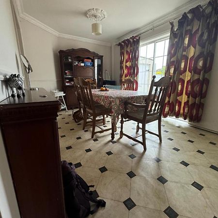 Nice Double Room Near Omni Shopping Dublin Eksteriør billede
