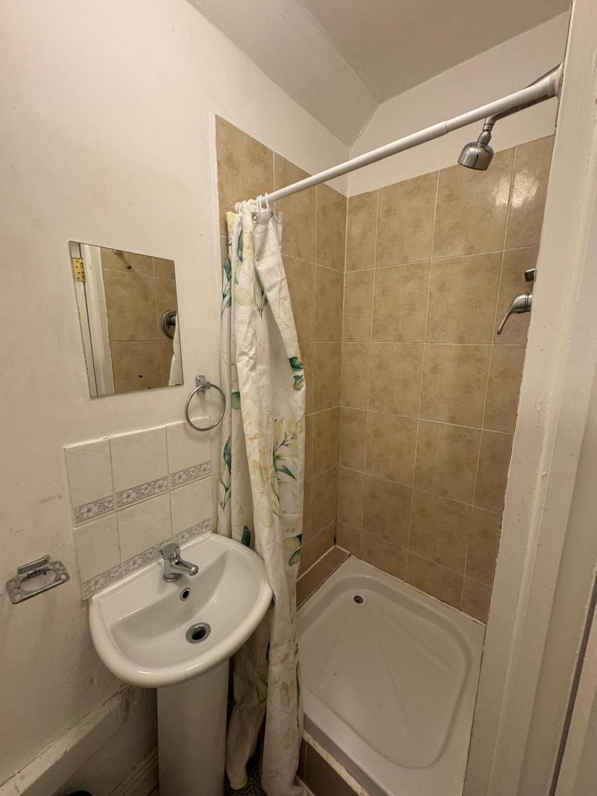 Nice Double Room Near Omni Shopping Dublin Eksteriør billede